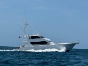 82' 1993 Hatteras Convertible