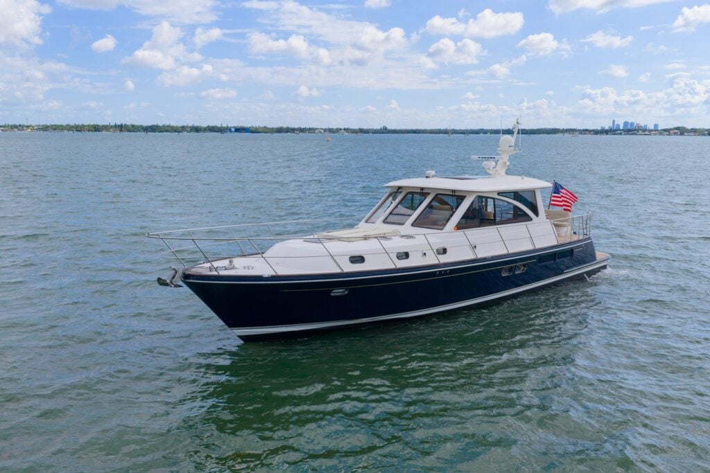 Hunt Yachts Hunt 52 2011