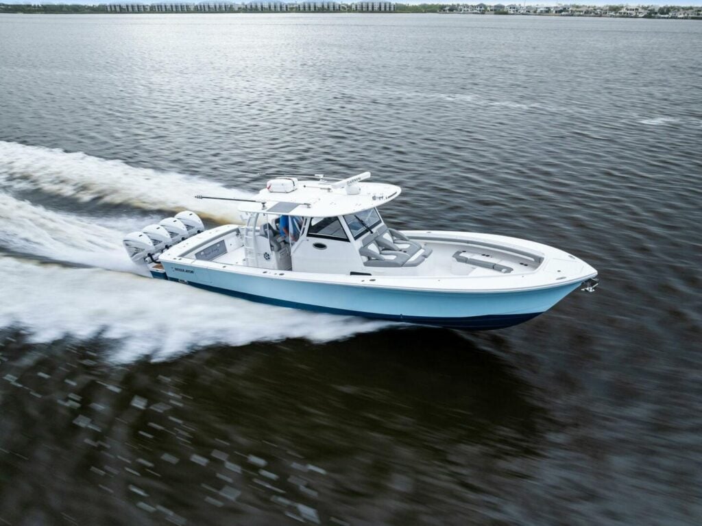 2023 Regulator 41 Center Console