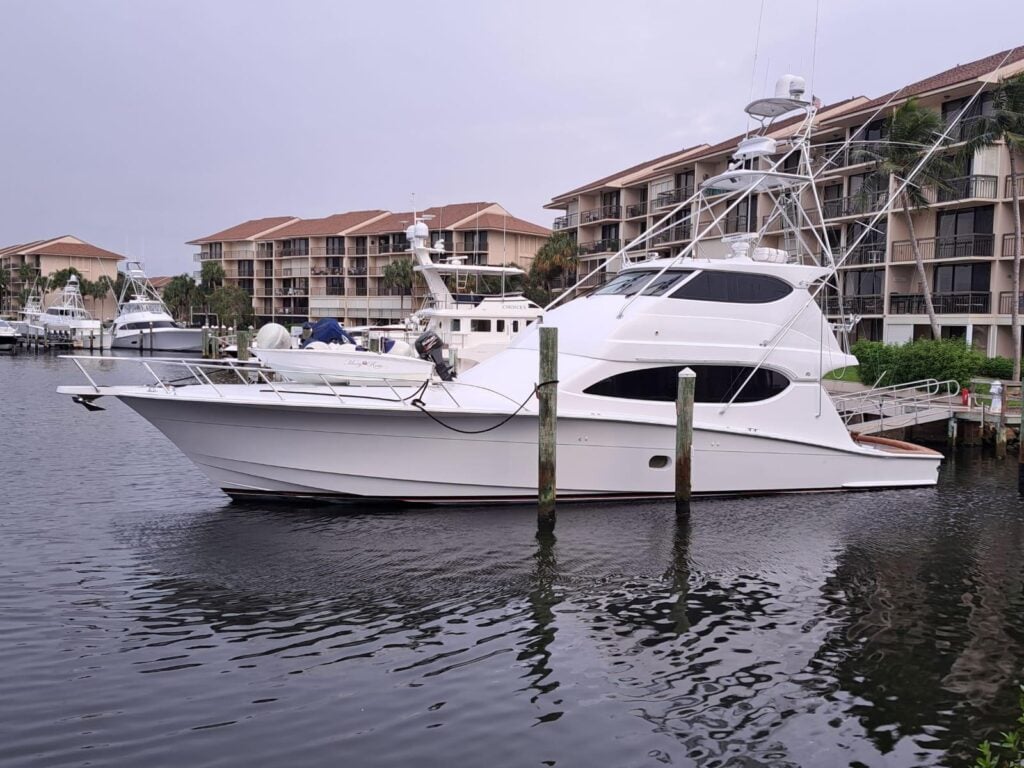 68' 2006 Hatteras - "Mary Rose"